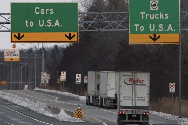 تاثير قوانين جديد آمريكا بر مهاجران فصلی كانادا