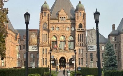 استخدام‌های جدید در تورنتو با دستمزدهای ۱۰۰ هزار دلاری