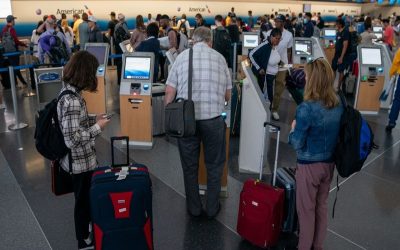 کاهش قیمت پرواز از کانادا به مقاصد محبوب گردشگری در سال ۲۰۲۶ کاهش قیمت پرواز از کانادا به مقاصد محبوب گردشگری در سال ۲۰۲۶