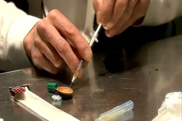 سایت‌ های مصرف کنترل‌ شده مواد مخدر در کانون بحران کانادا