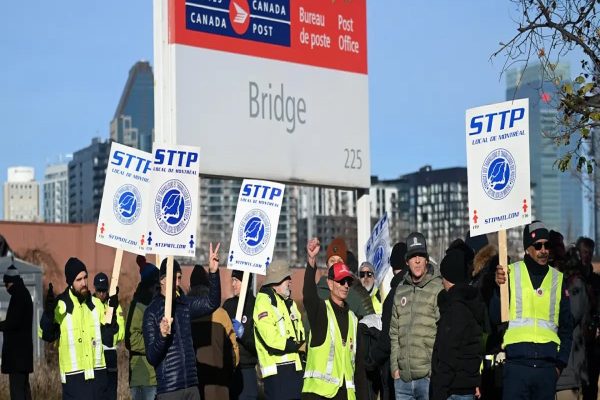 اعتصاب کارکنان پست کانادا؛ آینده خدمات پستی چه خواهد شد؟