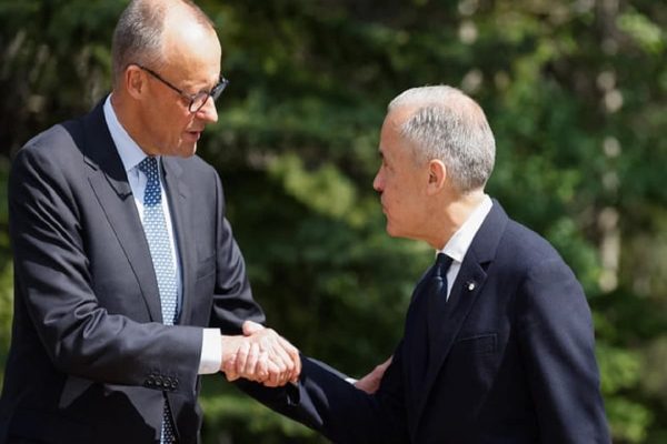 سفر کارنی به آلمان برای تقویت روابط اقتصادی و دفاعی