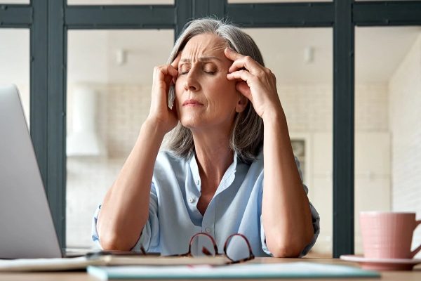 سکته مغزی خفیف چیست و چه علائمی دارد؟ سکته مغزی خفیف چیست و چه علائمی دارد؟