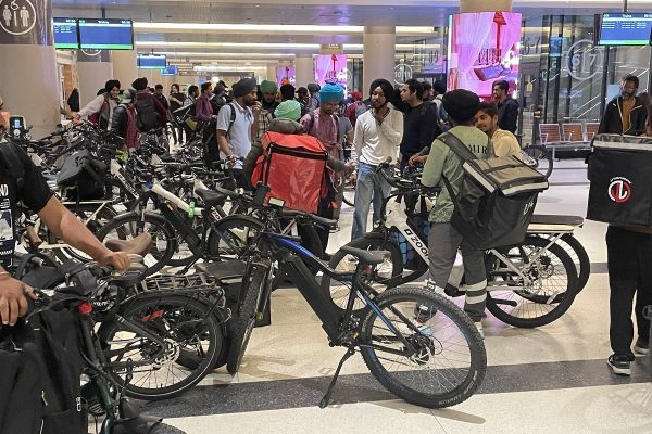 حضور دوچرخه سواران، معضل جدید مسافران متروهای تورنتو حضور دوچرخه سواران، معضل جدید مسافران متروهای تورنتو