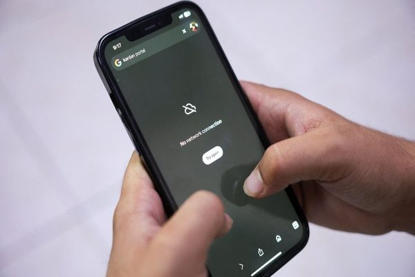 قطع کامل اینترنت در افغانستان باعث وحشت شده است