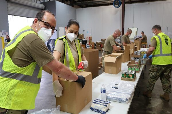 کانادایی‌ها همچنان علاقمند به خرید و کمک به موسسات خیریه هستند