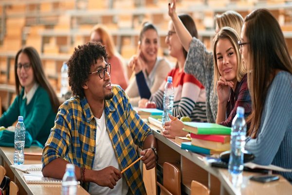 آیا دانشجویان بین‌المللی به فکر ترک کانادا هستند؟