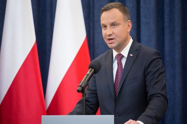 روابط دیپلماتیک لهستان و اسرائیل بحرانی شد