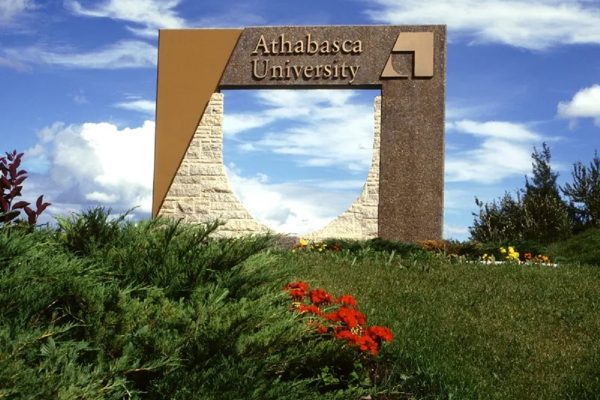 دانشگاه آتاباسکا، اولین دانشگاه آموزش از راه دور در کانادا دانشگاه آتاباسکا، اولین دانشگاه آموزش از راه دور در کانادا