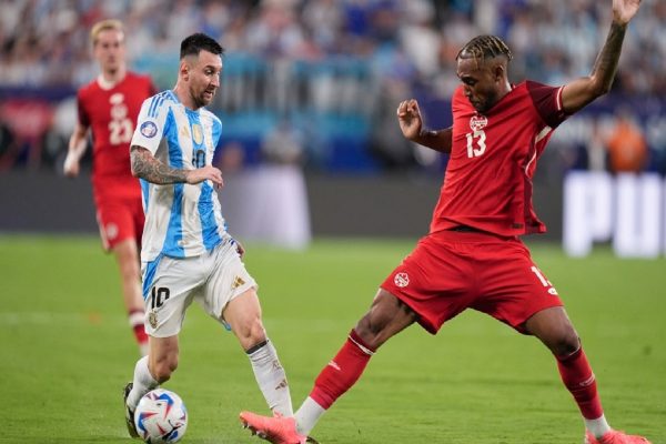 افزایش تمایل جوانان به ورزش به علت موفقیت‌­های اخیر فوتبال کانادا