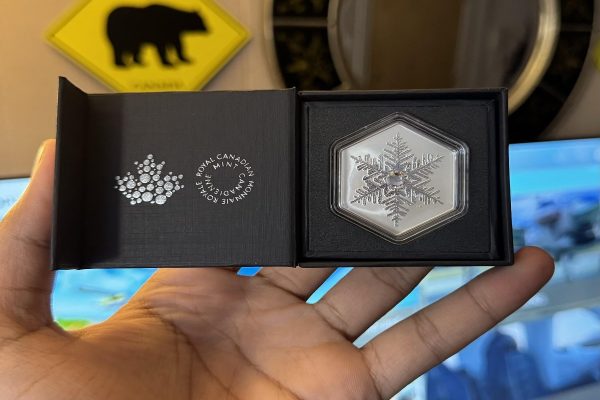 سکه ۲۰ دلاری کریستالی و شش ضلعی جدید کانادا + (عکس)