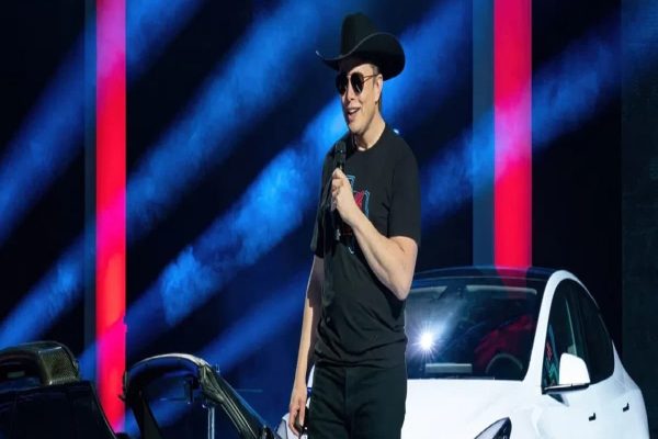 خودروهای برقی در کانادا؛ اختلاف دولت و خودروسازان داخلی