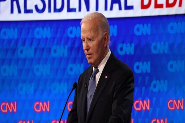 درخواست‌های روزافزون دموکرات‌ها برای کناره‌گیری جو بایدن از انتخابات ۲۰۲۴ آمریکا