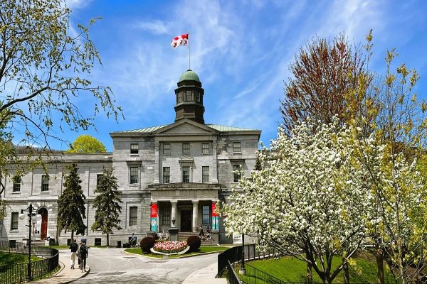 سقوط دو پلهای دانشگاه مک گيل در رتبهبندی جديد دانشگاهها سقوط دو پلهای دانشگاه مک گيل در رتبهبندی جديد دانشگاهها