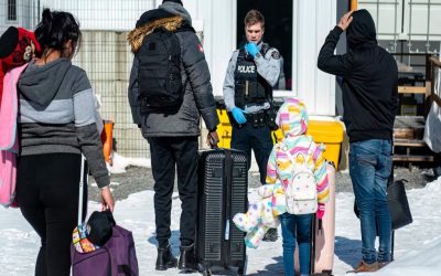 لایحهی C-12؛ نگرانی وکلا از اختیارات گستردهی دولت علیه مهاجران و پناهجویان لایحهی C-12؛ نگرانی وکلا از اختیارات گستردهی دولت علیه مهاجران و پناهجویان