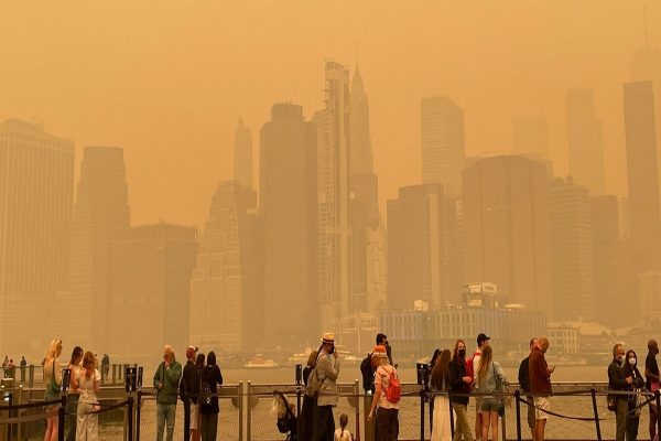 دود ناشی از آتش‌سوزی‌های جنگلی در کانادا هشدارها را در ایالات متحده به صدا درآورد