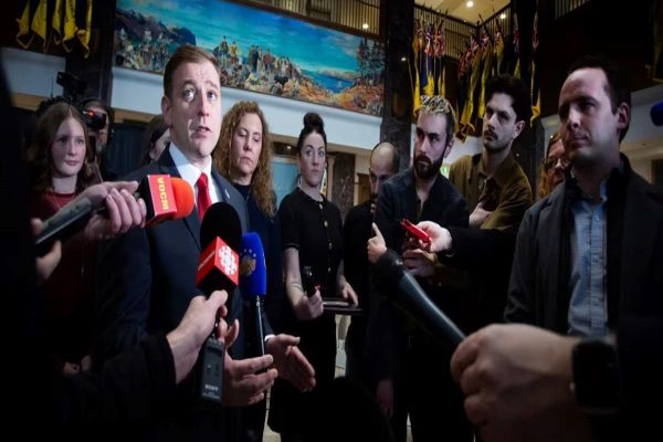 استعفای نخست وزیر؛ بمب خبری در سیاست کانادا استعفای نخست وزیر؛ بمب خبری در سیاست کانادا