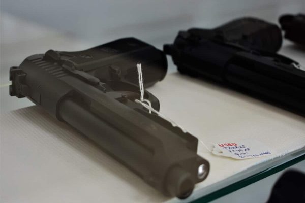 حکم نوجوان بریتیش کلمبیایی که اسلحه گرمِ پر را به مدرسه آورده بود صادر شد