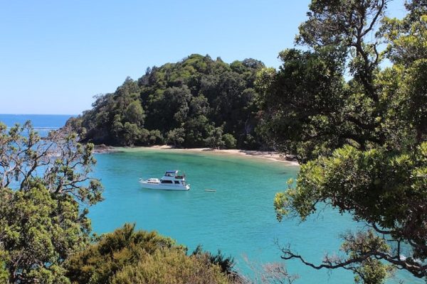 با اتوبوس لاكچری از تورنتو به شهری جادويی سفر كنيد