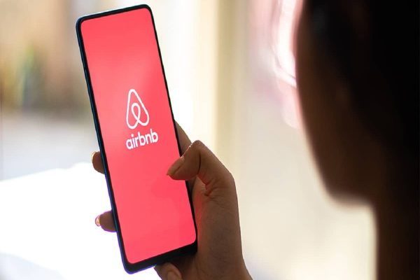 Airbnb کانادا در زمان جشن ‌های هالووین خدمات نمی‌دهد