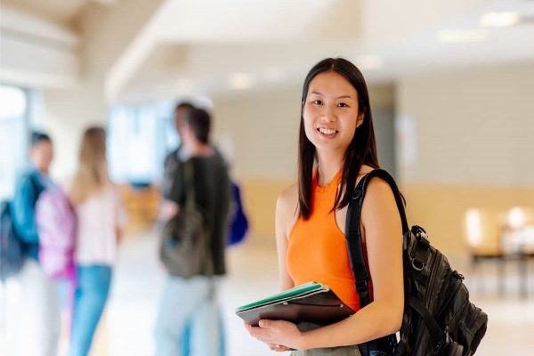 اقامت دائم کانادا برای دانشجویان بین‌المللی؛ مسیرهای استانی و شرایط پذیرش