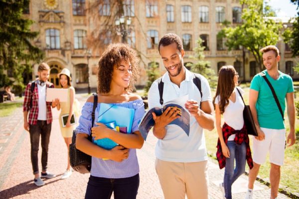 افزایش نگران‌کننده درخواست پناهندگی دانشجویان بین‌المللی در کانادا