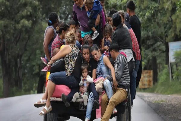 درپی پیروزی ترامپ، گشت زنی پلیس کبک در مرز ایالات متحده افزایش یافت درپی پیروزی ترامپ، گشت زنی پلیس کبک در مرز ایالات متحده افزایش یافت