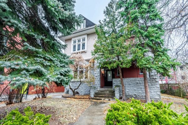 این عمارت تاریخی در تورنتو ۲ میلیون دلار قیمت‌گذاری شده است