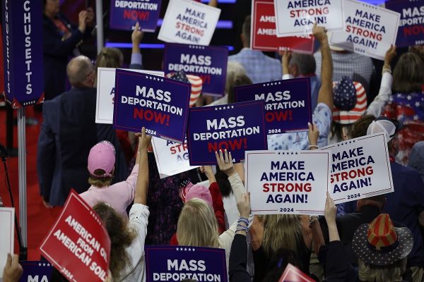 سیاست اخراج مهاجران ترامپ؛ واکنش منفی افکار عمومی در آمریکا سیاست اخراج مهاجران ترامپ؛ واکنش منفی افکار عمومی در آمریکا