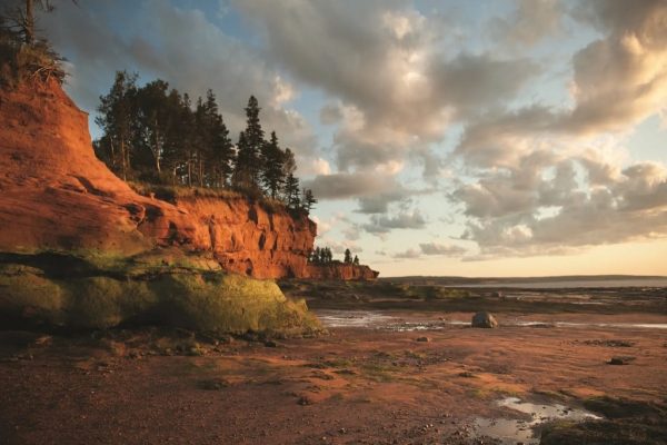 رقابت شهرهای کانادا برای کسب رکورد گینس بلندترین جزر و مد در جهان رقابت شهرهای کانادا برای کسب رکورد گینس بلندترین جزر و مد در جهان