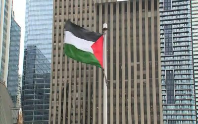 اهتزاز پرچم فلسطین در تورنتو و سایر شهرهای کانادا