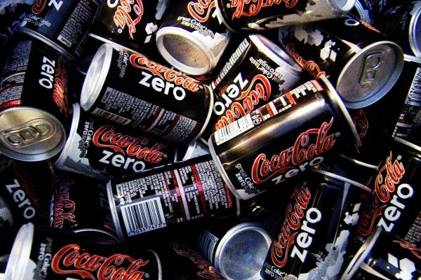 عوارض مصرف نوشابه رژیمی