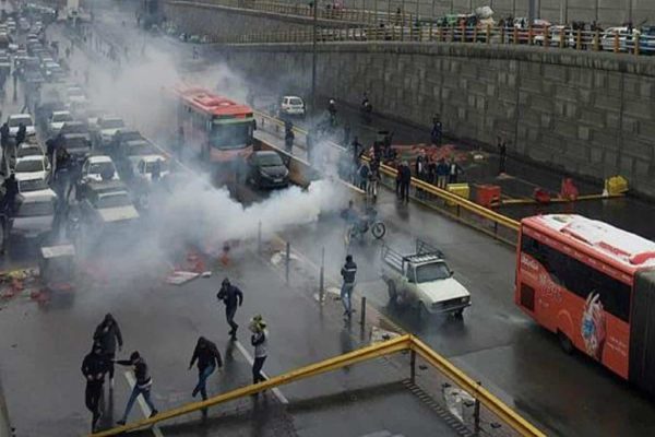 افزایش ناگهانی قیمت بنزین