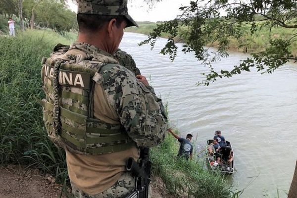 داستان غم‌انگیز پدر و دختری که در راه مهاجرت به ایالات متحده آمریکا جان باختند