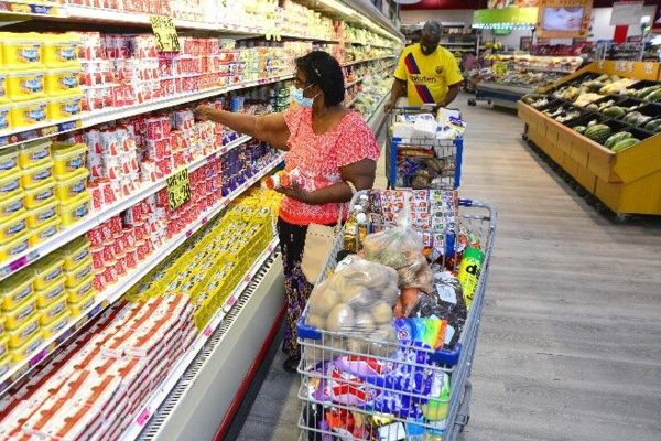 چرا بیشتر فروشگاه های مواد غذایی پنجره ندارند؟