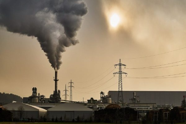 هوای آلوده، قاتل خاموش! با این راهکارها جلوی بیماری را بگیرید هوای آلوده، قاتل خاموش! با این راهکارها جلوی بیماری را بگیرید