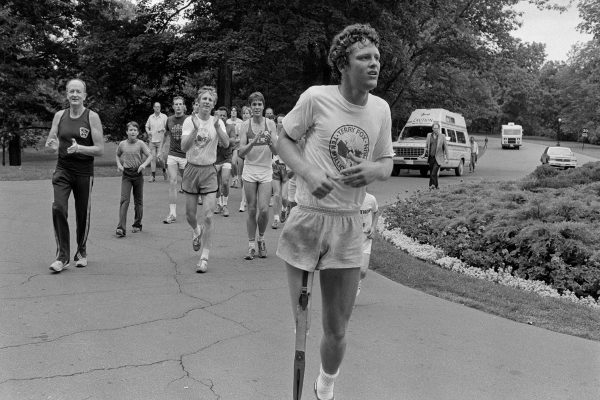 تصوير تری فاکس، اسطوره دوی كانادایی به زودی روی اسكناسهای ۵ دلاری كانادا تصوير تری فاکس، اسطوره دوی كانادایی به زودی روی اسكناسهای ۵ دلاری كانادا