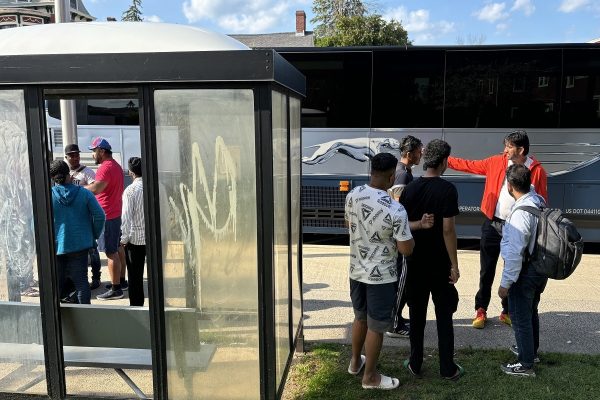 ۶ نفر از هر ۱۰ کانادایی با مهاجرت مخالفند