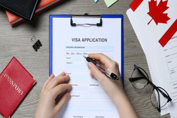 چگونه مطمئن شویم درخواست مهاجرتی ما توسط اداره مهاجرت کانادا دریافت شده است؟ چگونه مطمئن شویم درخواست مهاجرتی ما توسط اداره مهاجرت کانادا دریافت شده است؟