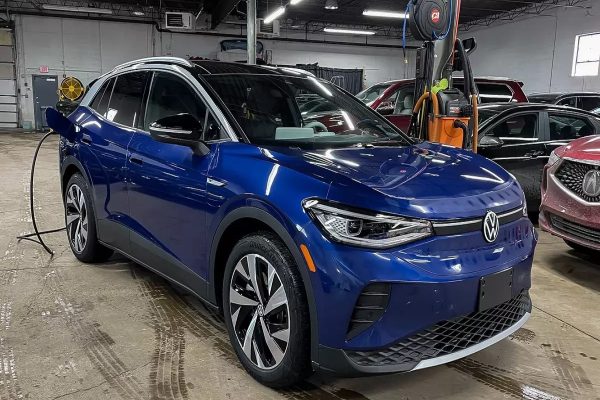 آیا کاناداییها دوست دارند خودروهای الکتریکی بخرند؟ آیا کاناداییها دوست دارند خودروهای الکتریکی بخرند؟