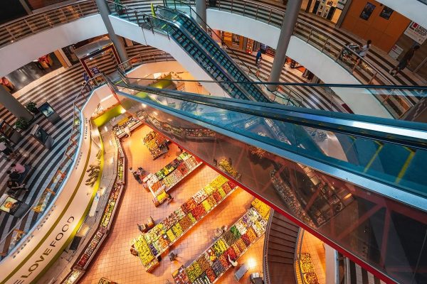 یکی از ترسناکترین پلهبرقیهای جهان در یک مرکز خرید در تورنتو قرار دارد یکی از ترسناکترین پلهبرقیهای جهان در یک مرکز خرید در تورنتو قرار دارد