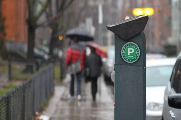 آیا تغییر کاربری پارکینگ‌های تورنتو می‌تواند به بحران مسکن ملی کمک کند؟