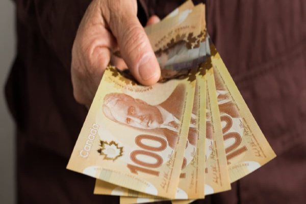 کمک‌ هزینه‌ دولت کانادا برای ماه اکتبر