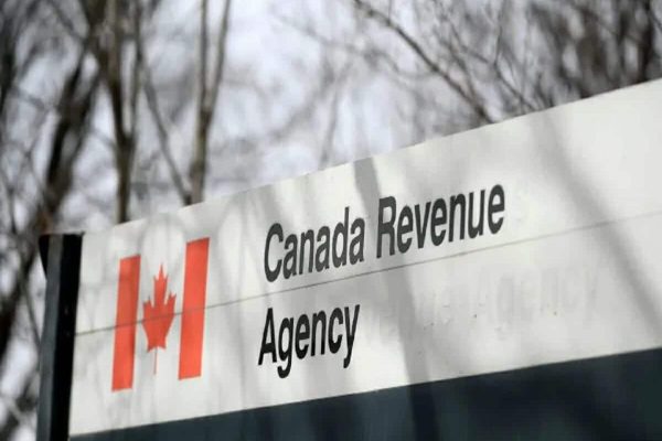 آژانس درآمد کانادا از دانشجویان مونترال با درآمد ساعتی ۲۵ دلار دعوت به کار کرد