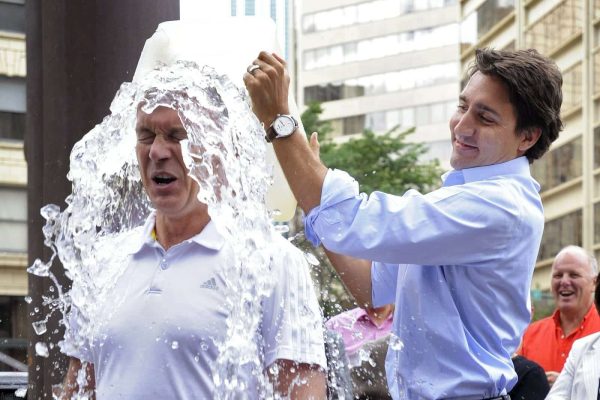 چالش سطل آب یخ