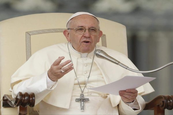 پاپ: به جای ساخت دیوار برای مقابله با پناهجویان، با بی عدالتی مبارزه کنید