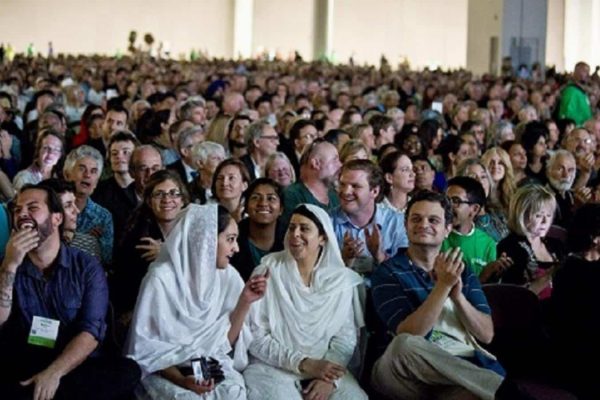 Thousands-Expected-at-Parliament-of-World’s-Religions-in-Toronto- پارلمان ادیان جهان
