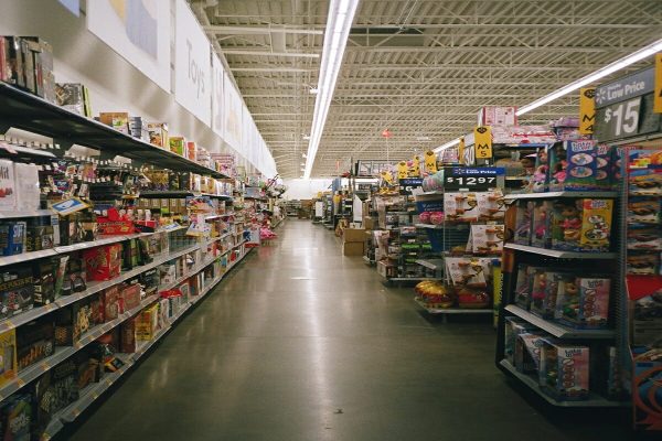 والمارت کانادا 12 هزار نیروی جدید استخدام می‌کند