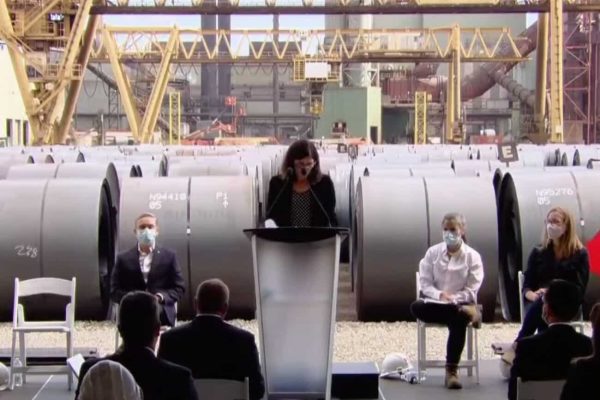 کمک مالی به شهروندان کانادا تمدید شد