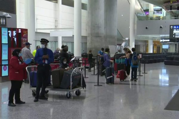 اجازه ورود به کانادا برا مسافران کاملا واکسینه شده